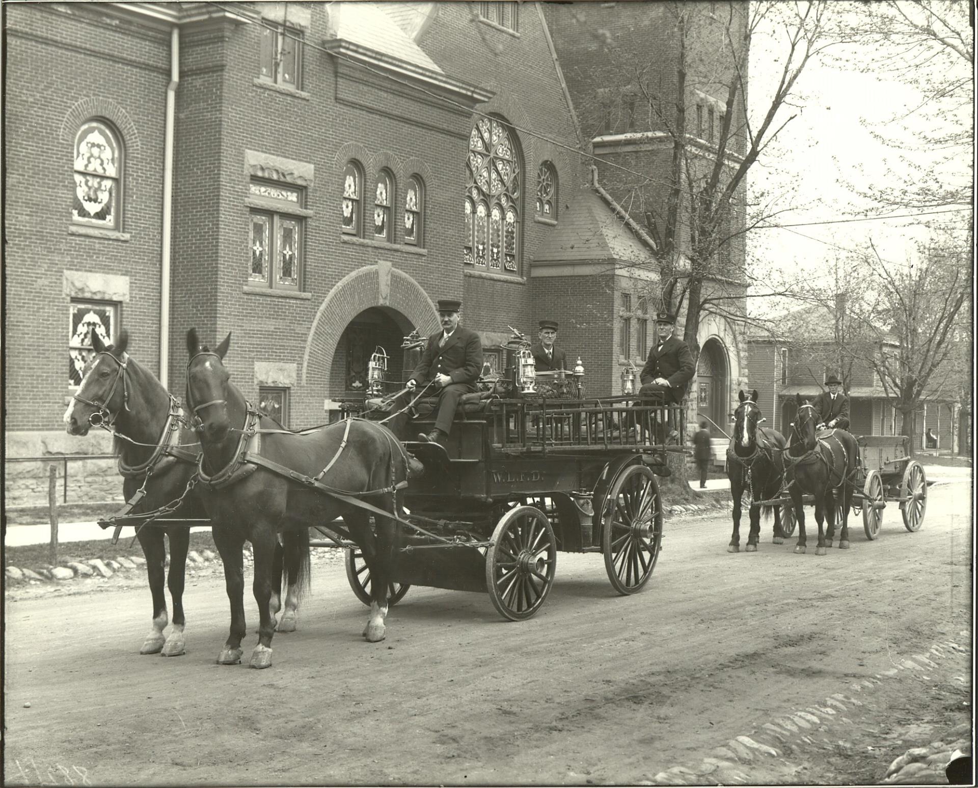 Historical fire truck_2